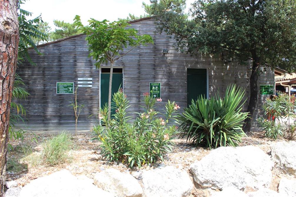Les services du Camping Beausoleil, camping 3 étoiles avec piscine chauffée, camping bord de mer, location mobil homes, bungalows et emplacements à La Palmyre Les Mathes près de Royan en Charente Maritime