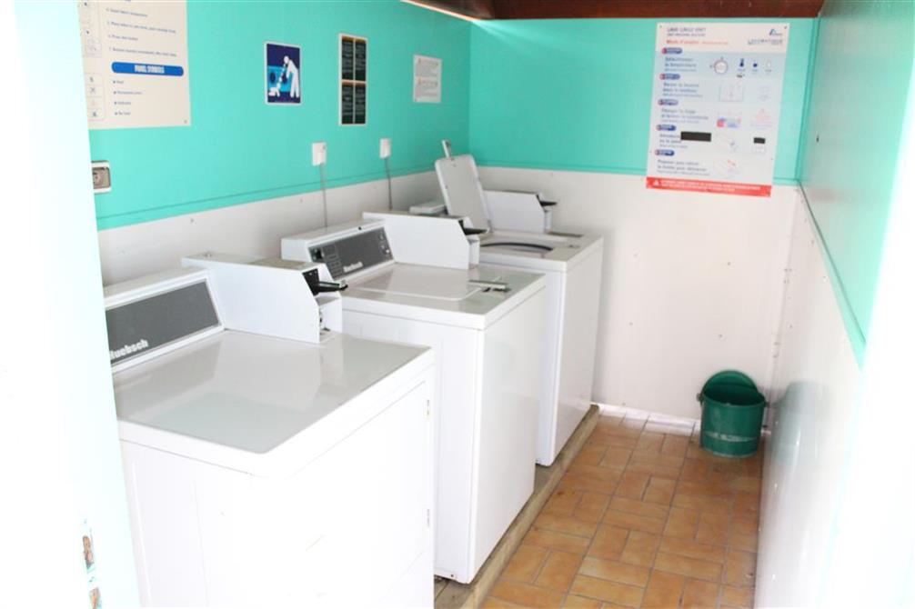 Les services du Camping Beausoleil, camping 3 étoiles avec piscine chauffée, camping bord de mer, location mobil homes, bungalows et emplacements à La Palmyre Les Mathes près de Royan en Charente Maritime