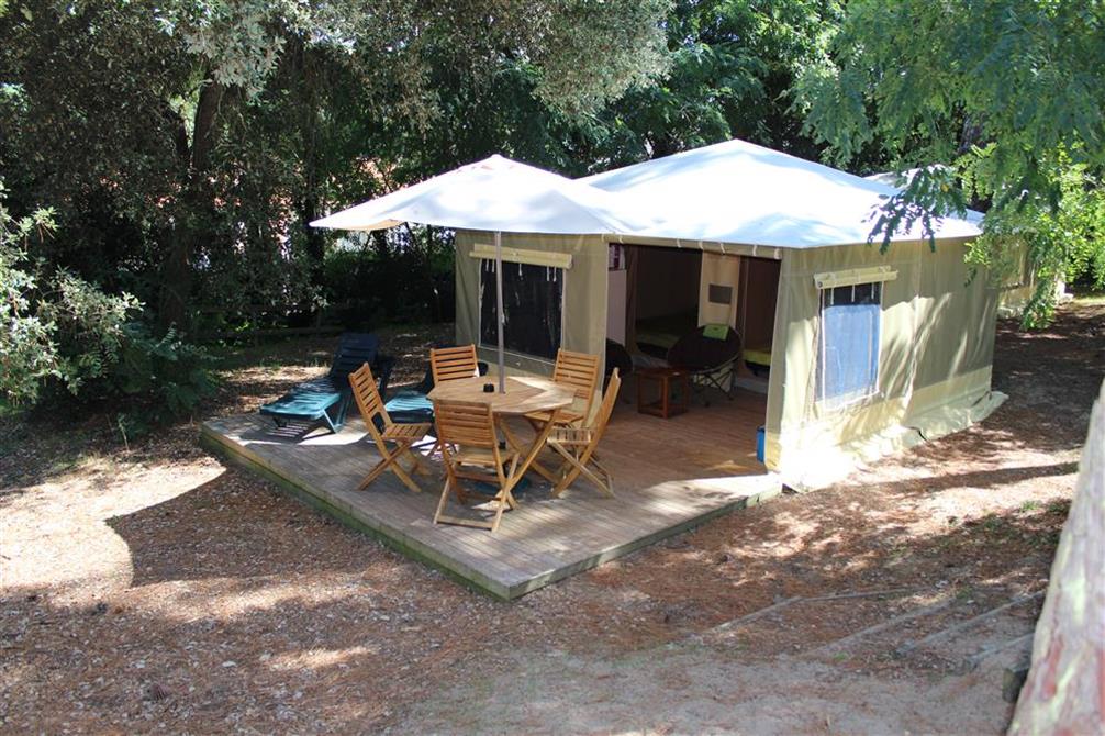 Bungalows toilés 20m² 5 pers. 2 chambres au Camping*** Beausoleil La Palmyre proche Royan Charente Maritime