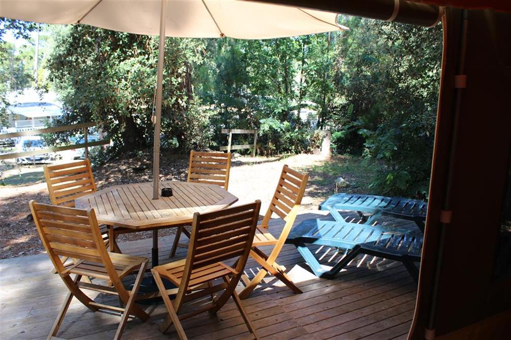 Bungalows toilés 20m² 5 pers. 2 chambres au Camping*** Beausoleil La Palmyre proche Royan Charente Maritime