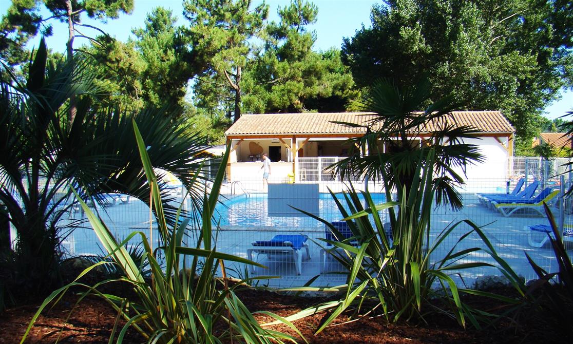 piscine chauffée au Camping*** Beausoleil La Palmyre proche de Royan en Charente Maritime